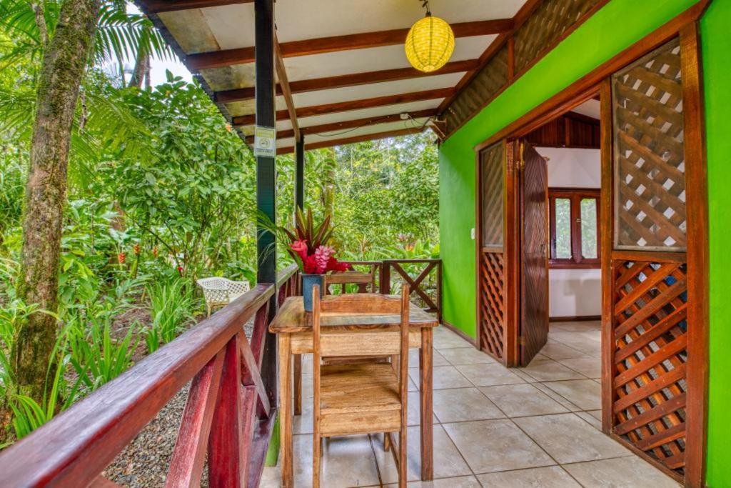 Pachamama Jungle River Lodge - Punta Uva Puerto Viejo de Talamanca Extérieur photo