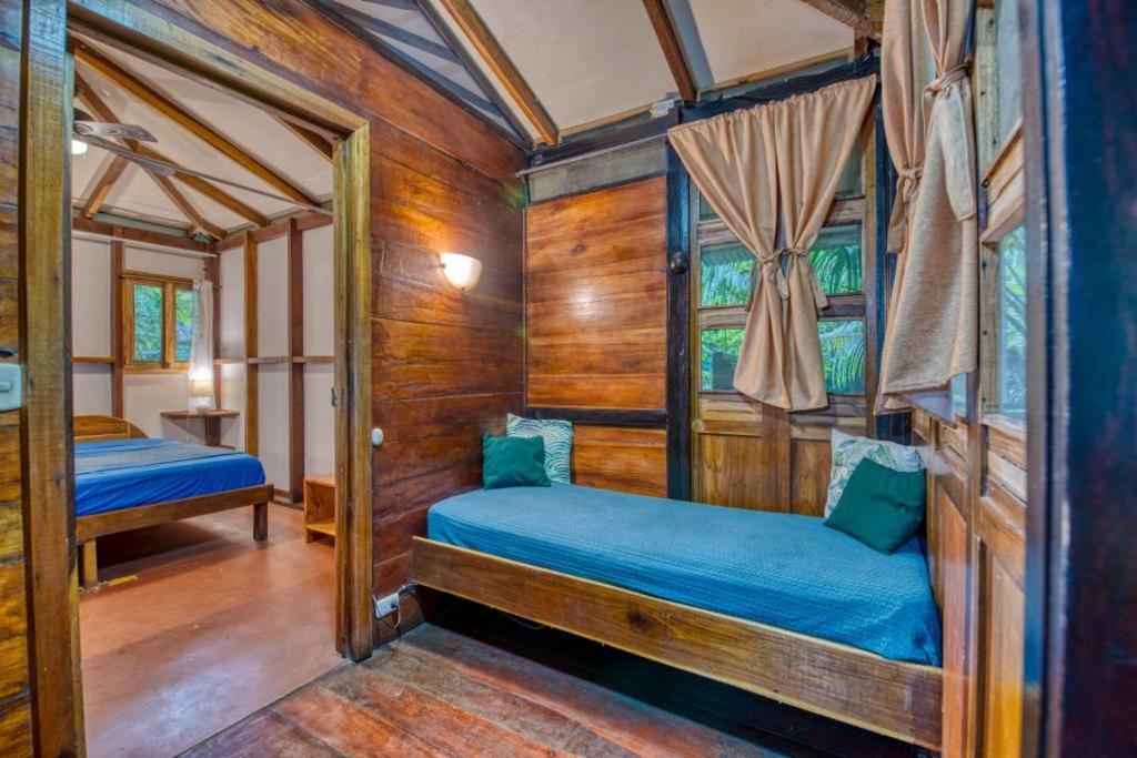 Pachamama Jungle River Lodge - Punta Uva Puerto Viejo de Talamanca Extérieur photo