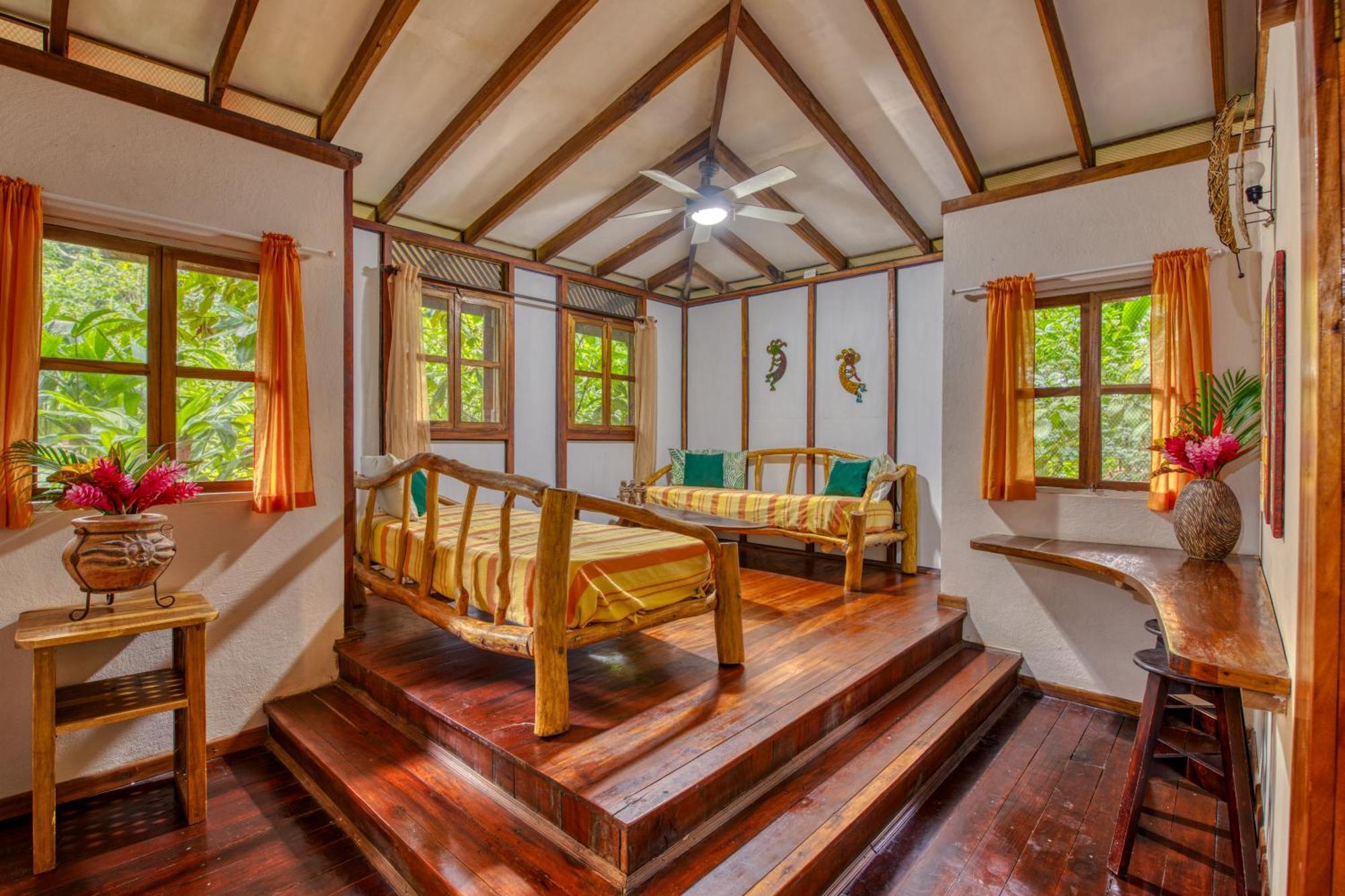 Pachamama Jungle River Lodge - Punta Uva Puerto Viejo de Talamanca Extérieur photo