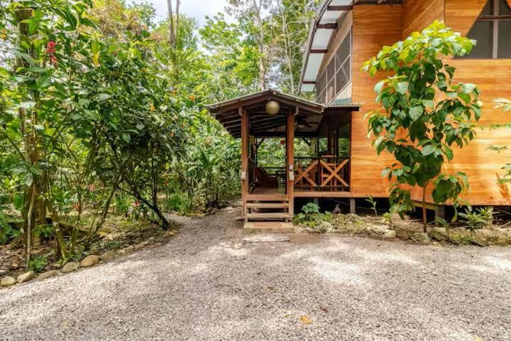 Pachamama Jungle River Lodge - Punta Uva Puerto Viejo de Talamanca Extérieur photo