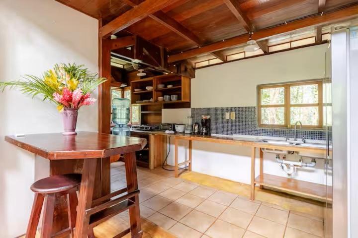 Pachamama Jungle River Lodge - Punta Uva Puerto Viejo de Talamanca Extérieur photo